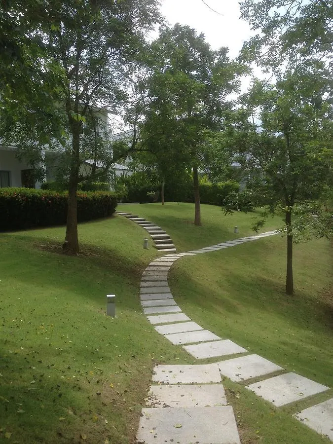 Grove Gardens Apartment Ban Bang La